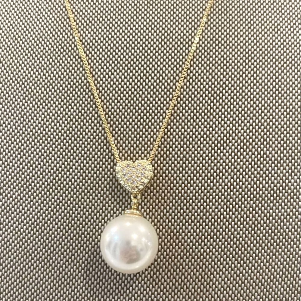 White Simulated Pearl Gold tone Heart-Shaped Love Pendant Necklace
